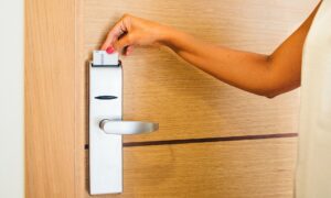 how to handle being locked out of a hotel room according to a locksmith in weston